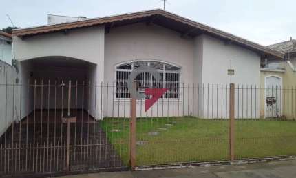 Casa com 3 quartos para alugar no Parque Urupês, Taubaté  por R$ 3.805