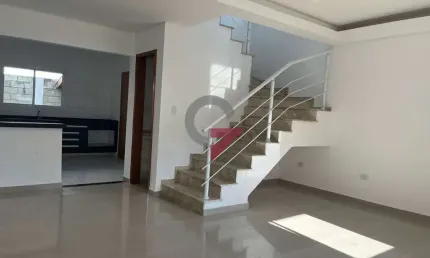 Casa em condomínio fechado com 3 quartos para alugar na Vila Areao, Taubaté  por R$ 2.700