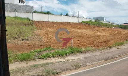 Terreno em condomínio fechado à venda no Vale dos Cristais, Taubaté  por R$ 270.000