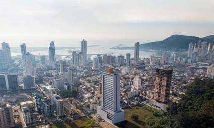 Apartamento com 1 quarto à venda no Centro, Itajaí  por R$ 679.711