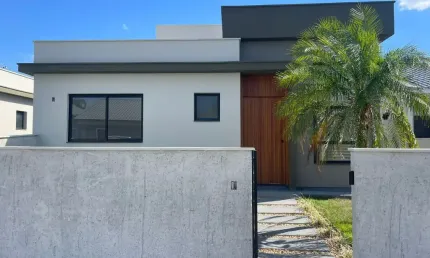 Casa com 2 quartos à venda na Avenida Paulo Roberto Vidal, Bela Vista, Palhoça