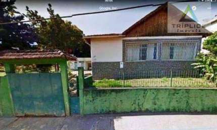 Oportunidade! Casa no bairro grama com terreno plano de 1.750m² com 50m de frente. Localização privilegiada, paralela à avenida principal do bairro.