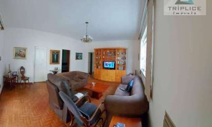 Casa ampla no centro de Juiz de Fora. Oportunidade para empresas com necessidade de boa localização.