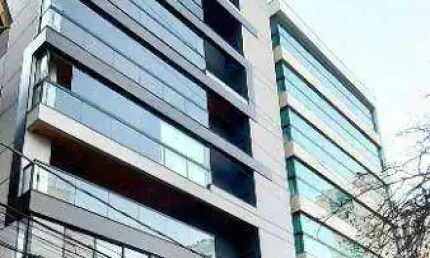 Apartamento garden alto padrão com 4 suítes, terraço, espaço gourmet, ampla sala integrada, 3 vagas e muita sofisticação em localização privilegiada.