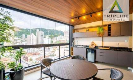 Cobertura 4 quartos, 2 suítes, 2 salas 2 ambientes, terraço com espaço gourmet e 2 vagas. Alto padrão em localização privilegiada na rua São Mateus.