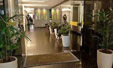 Sala comercial com sala de espera em localização privilegiada no centro de juiz de fora.