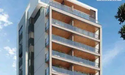 Cobertura triplex 3 suítes, sala com lavabo e varanda gourmet, cozinha integrada, área separada, 2 vagas, 2 elevadores. Frente para a praça . Centro.