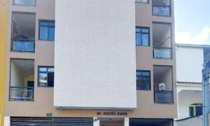 Apartamento 2 quartos, com varanda, área interna, vaga numerada, 1° andar. Excelente localização no bairro Encosta do Sol. Oportunidade!