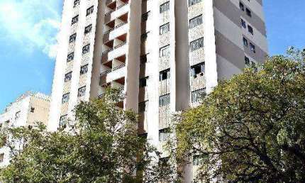 Apartamento 3 quartos com suíte, sala com varanda, vaga numerada, elevador, salão de festas. Localização privilegiada na avenida Rio Branco.