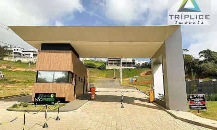 Terreno em condomínio fechado em localização privilegiada no são pedro.