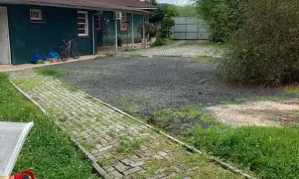 Área com mais ou menos 1300 m2, com um linda vista para cidade