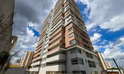 Lindo Apartamento no Bairro da Saúde com 123m2 e 2 vagas demarcadas