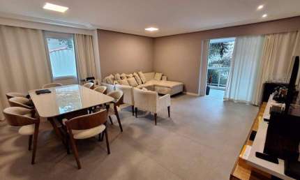 Apartamento de 4 quartos, 2 suítes, alto luxo, muito amplo, 1 por andar, 2 vagas