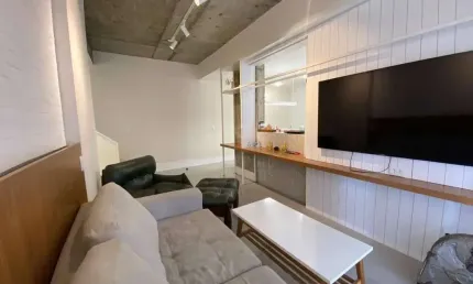 Cobertura duplex com 3 quartos, 1 suíte, toda reformada, piscina e churrasqueira, 1 vaga