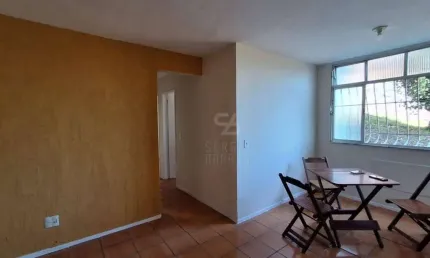 Apartamento de 2 quartos, vazio, sol manhã, 1 vaga, próximo ao Bairro Chic