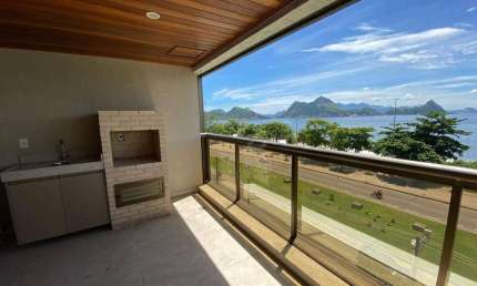 Apartamento de alto luxo, frente mar, 4 quartos, 4 suítes, 3 vagas.