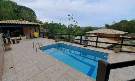 Casa duplex em um dos melhores Condomínio de Pendotiba. 4 quartos, 3 suítes