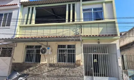 Casa Duplex de Vila, 4 quartos, 3 suítes, closet, Churrasqueira e 2 vagas