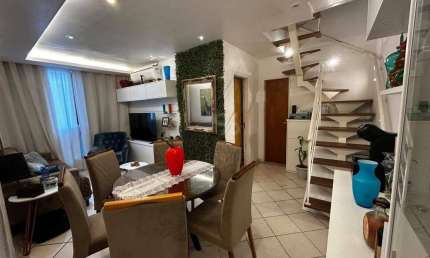 Cobertura duplex na quadra da praia de Icaraí, 4 quartos, 1 suíte, 1 vaga. Lazer completo.
