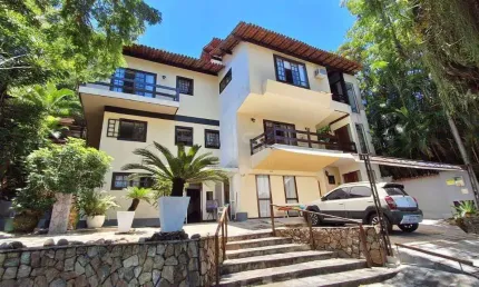 Casa no melhor condomínio da região Oceânica, Vale de Itaipú, 4 quartos, piscina e sauna.