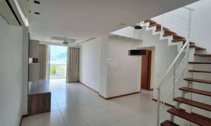 Cobertura Duplex de 3 quartos, 1 suíte, vista mar, toda montada, vazia, piscina e churrasqueira, 2 vagas.