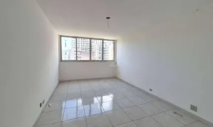 Apartamento 3 quartos, 1 suíte, muito amplo, sol manhã, vista livre para o Campo São Bento, 1 vaga.