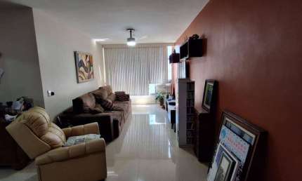 Apartamento de 3 quartos, 1 suíte no Jardim Icaraí, todo amplo, reformado, 2 vagas.
