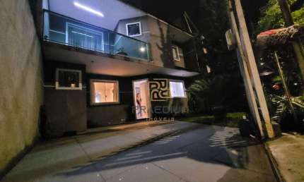 Sobrado com 3 dormitórios à venda, 197 m² por R$ 580.000,00 - Alto Tarumã - Pinhais/PR
