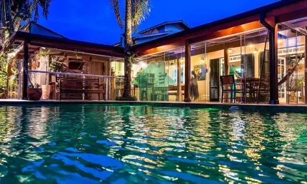 Casa Espetacular - Locação Temporada em Condomínio Fechado a 200m da Praia Mococa