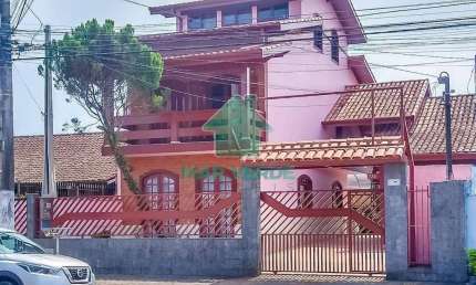 Amplo Sobrado com Edícula Independente - Localização Privilegiada em Caraguatatuba