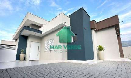 Casa Moderna com Piscina e Design Exclusivo no Condomínio Mar Verde – Caraguatatuba/SP