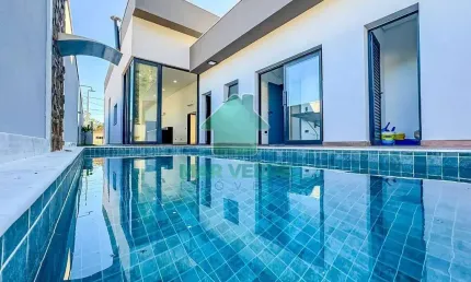 Casa Térrea de Alto Padrão à Venda no Condomínio Mar Verde – Praia da Mococa, Caraguatatuba/SP