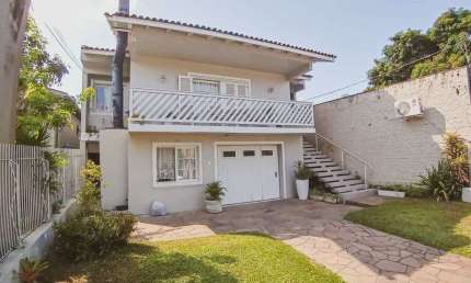Casa com 3 dormitórios à venda, 184 m² por R$ 620.000,00 - Canudos - Novo Hamburgo/RS
