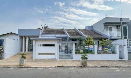 Casa com 2 dormitórios à venda, 158 m² por R$ 730.000,00 - Centro - Estância Velha/RS