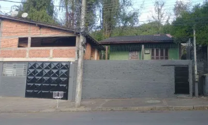 Casa com 2 dormitórios para alugar, 100 m² por R$ 2.740,00/mês - Vila Nova - Novo Hamburgo/RS