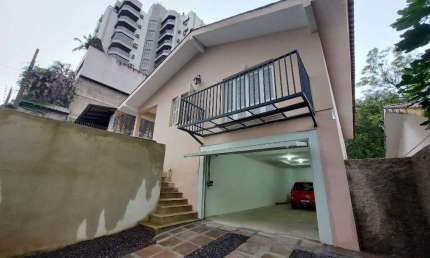 Casa com 3 dormitórios para alugar, 197 m² por R$ 3.722,00/mês - Vila Nova - Novo Hamburgo/RS