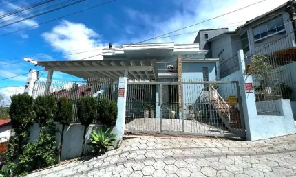 Casa com 3 dormitórios à venda, 250 m² por R$ 1.100.000,00 - União - Estância Velha/RS