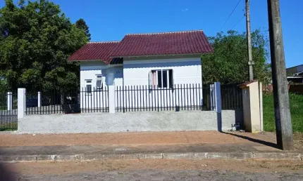 Casa com 3 dormitórios à venda, 61 m² por R$ 372.500,00 - Das Quintas - Estância Velha/RS