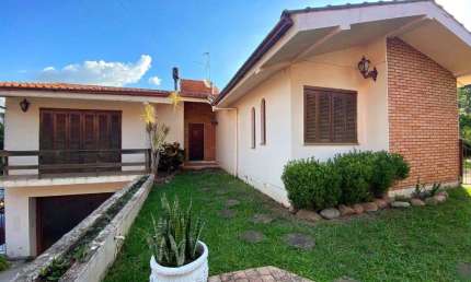 Casa com 3 dormitórios, 175 m² - venda por R$ 695.000,00 ou aluguel por R$ 3.669,00/mês - Rondônia - Novo Hamburgo/RS