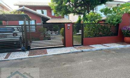 Seu Refúgio em uma casa num Condomínio Aconchegante em Lauro de Freitas - 4 Suítes