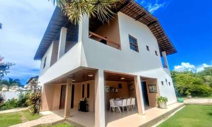 Casa em Condominio na Praia do Flamengo Frente Mar em Salvador: Condomínio com Luxo e Praticidade!