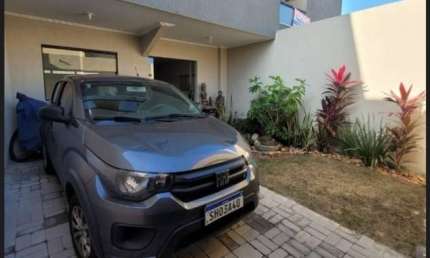 Encantador triplex está situado no coração de Ipitanga, em Lauro de Freitas