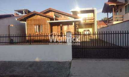 Casa com 2 quartos à venda na Rua Tiradentes, 389, Armação, Penha