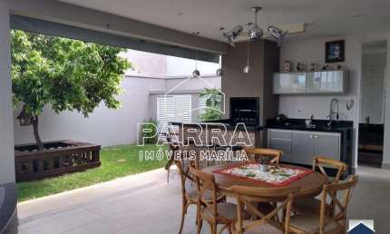 VENDE-SE RESIDÊNCIA NO COND.RESERVA ESMERALDA - MARILIA/SP
