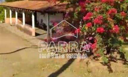 VENDE-SE CHÁCARA NO ESTÂNCIA TRÊS LAGOS - MARILIA/SP
