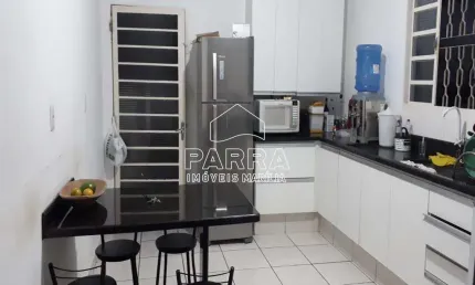 VENDE-SE RESIDÊNCIA NO NÚCLEO HABITACIONAL CASTELO BRANCO - MARILIA/SP