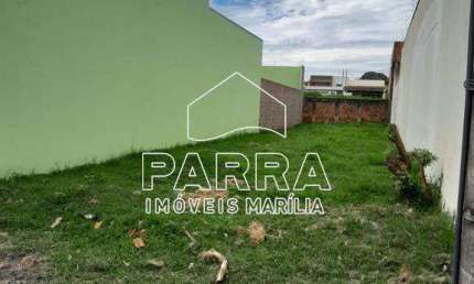 Terreno à venda no Jardim Cavallari, Marília 