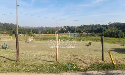 VENDE-SE CHÁCARA NO ESTÂNCIA TRÊS LAGOS - MARILIA/SP