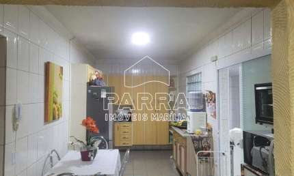 VENDE-SE RESIDÊNCIA NO CONJUNTO RESIDENCIAL ALCIR RAINERI - MARILIA/SP
