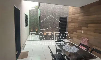 VENDE-SE RESIDÊNCIA NO COMERCIARIOS II - MARILIA/SP